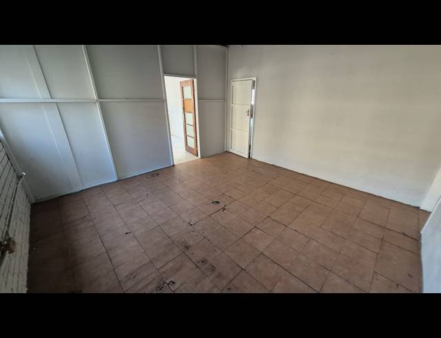 244M² FACTORY TO LET IN ANDERBOLT